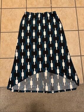 Courtenay Black, White & Teal Geometric High-Low Skirt